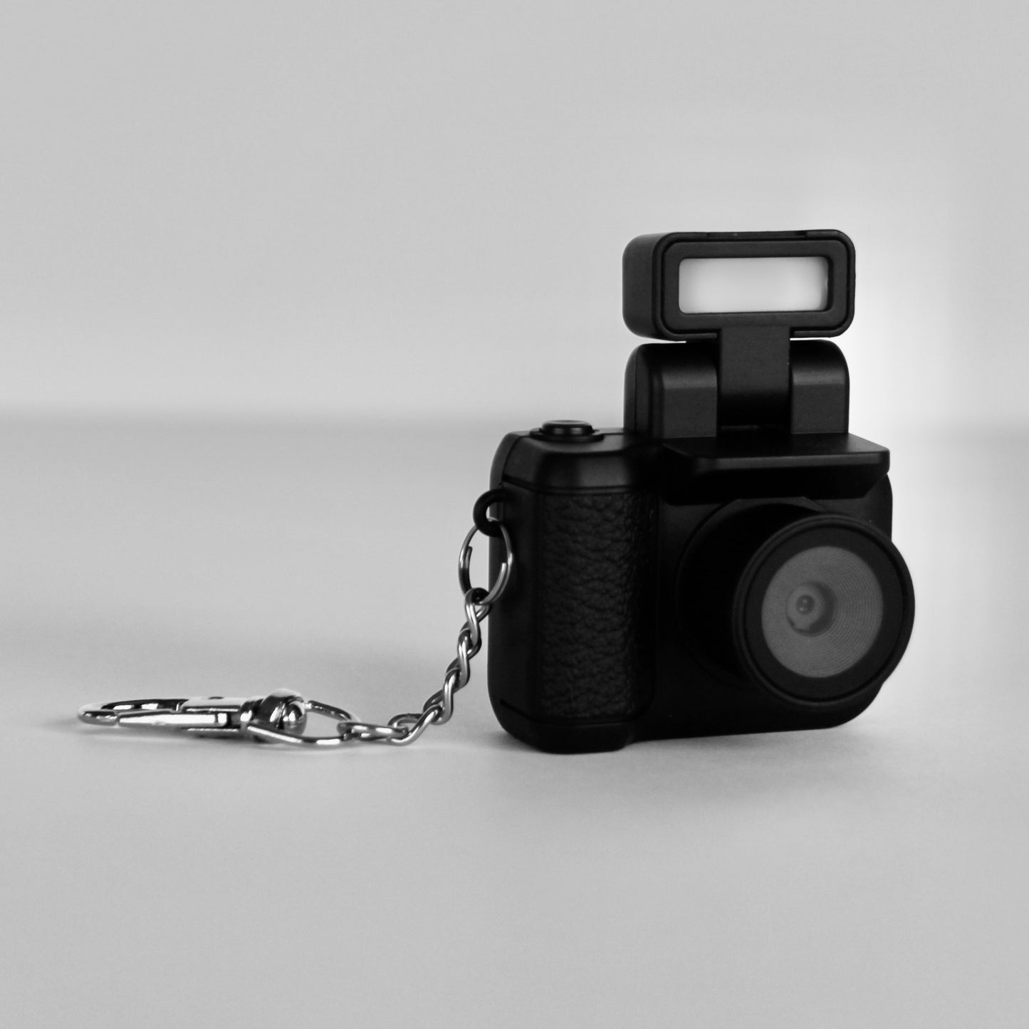 mini™ Vintage Camera + SD Card Bundle